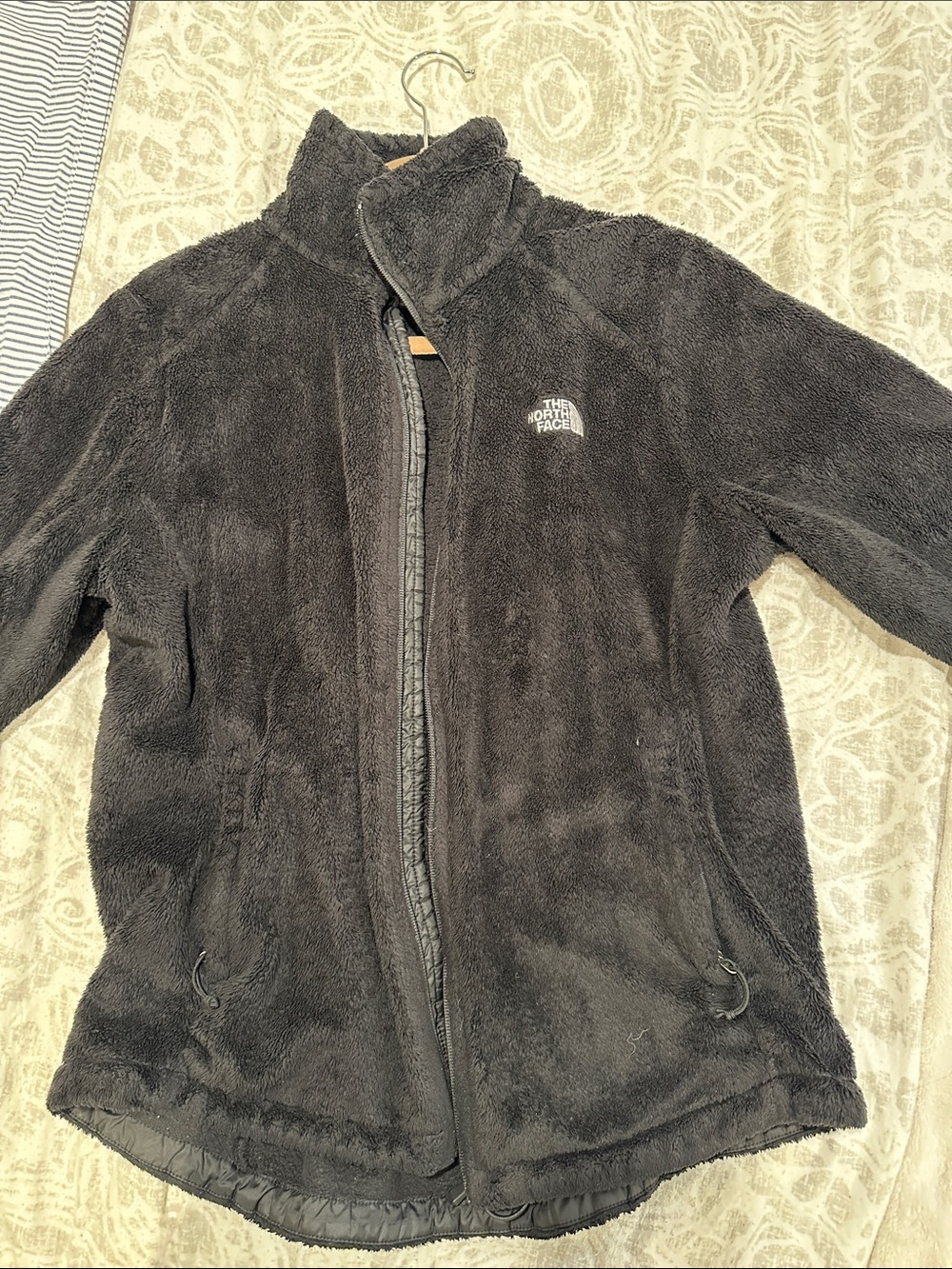 The North Face Women’s Plush Fleece Jacket - black